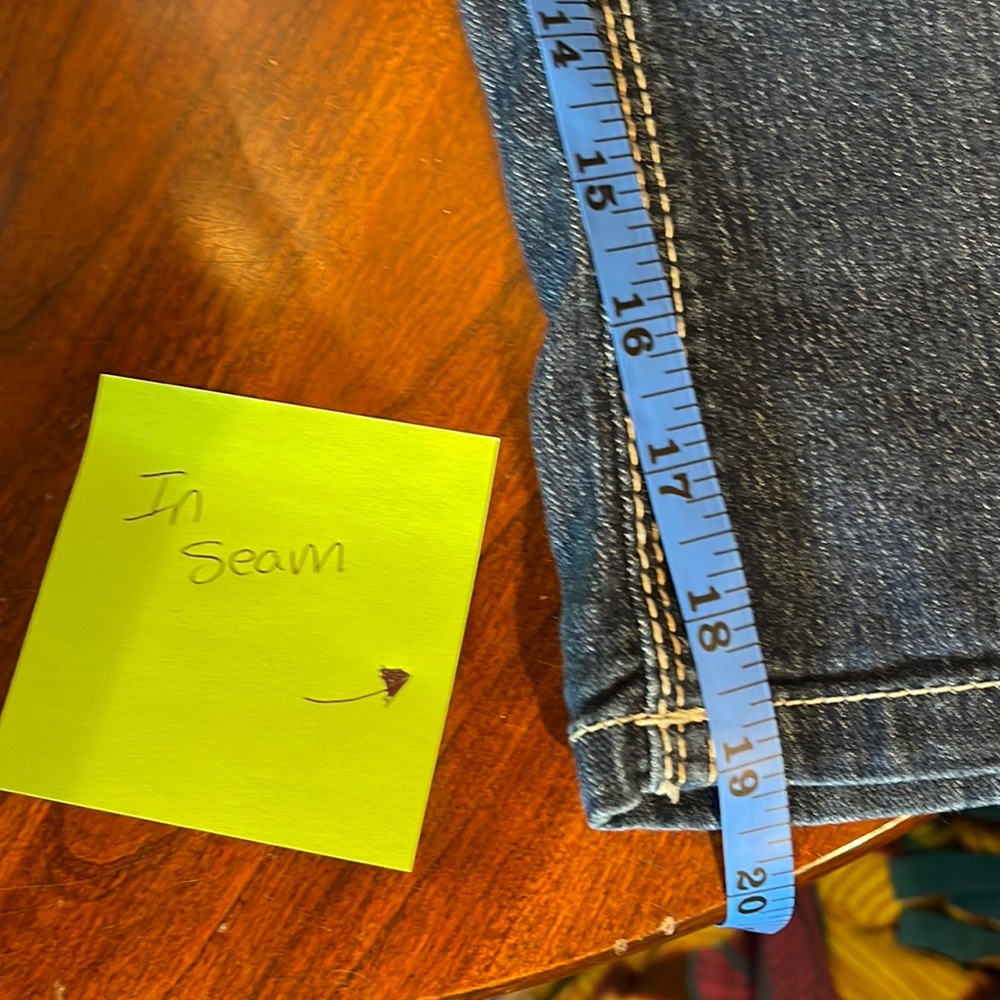 Jade Jeans Capris - Picture 8 of 8